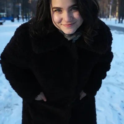 Ариана, 23